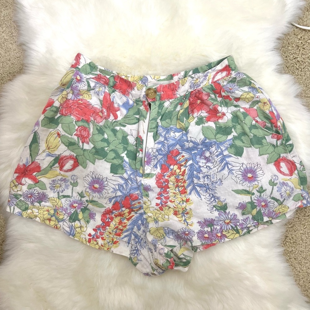 Urban Outfitters Women's Medium Floral Linen Blend Shorts